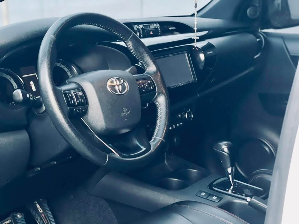 Used 5
                    TOYOTA
                     for Sale Image