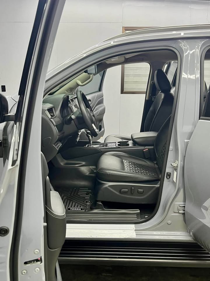 Used 1
                    NISSAN
                     for Sale Image