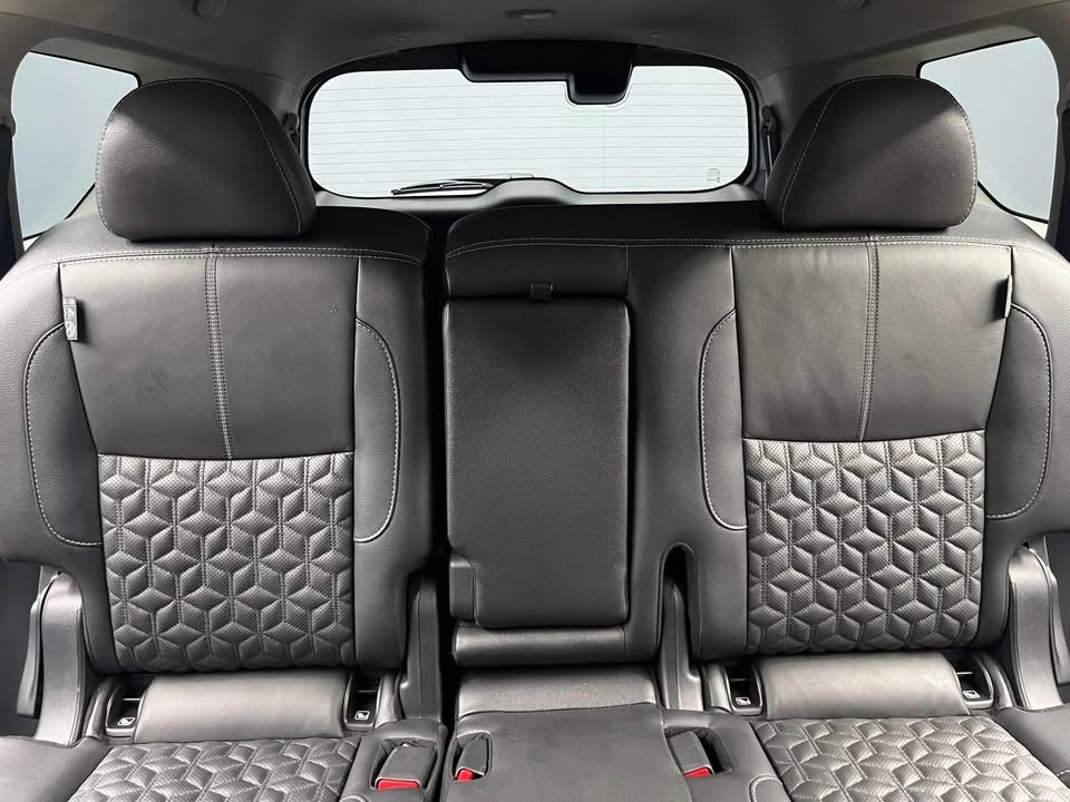 Used 1
                    NISSAN
                     for Sale Image