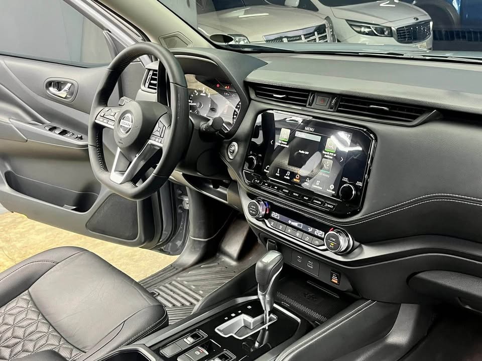 Used 1
                    NISSAN
                     for Sale Image