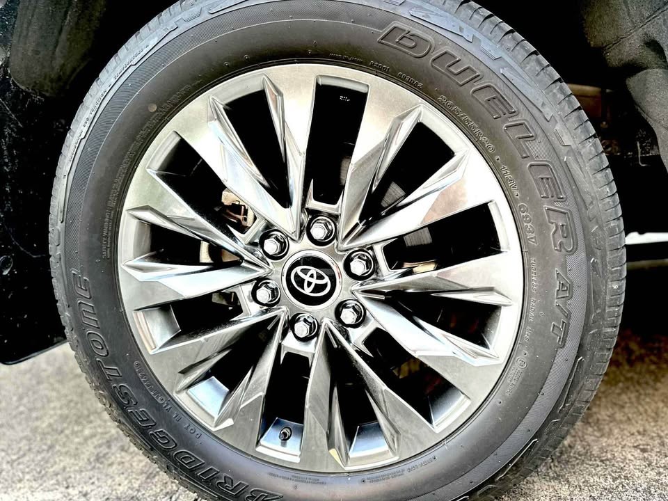 Used 1
                    TOYOTA
                     for Sale Image