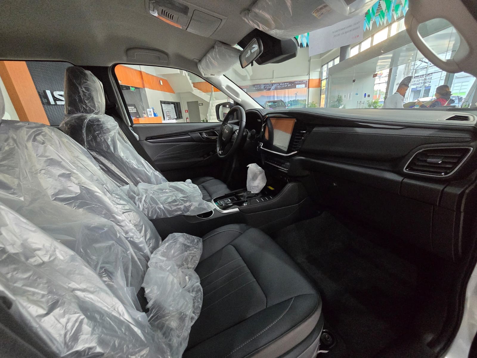 Used 1
                    ISUZU
                     for Sale Image