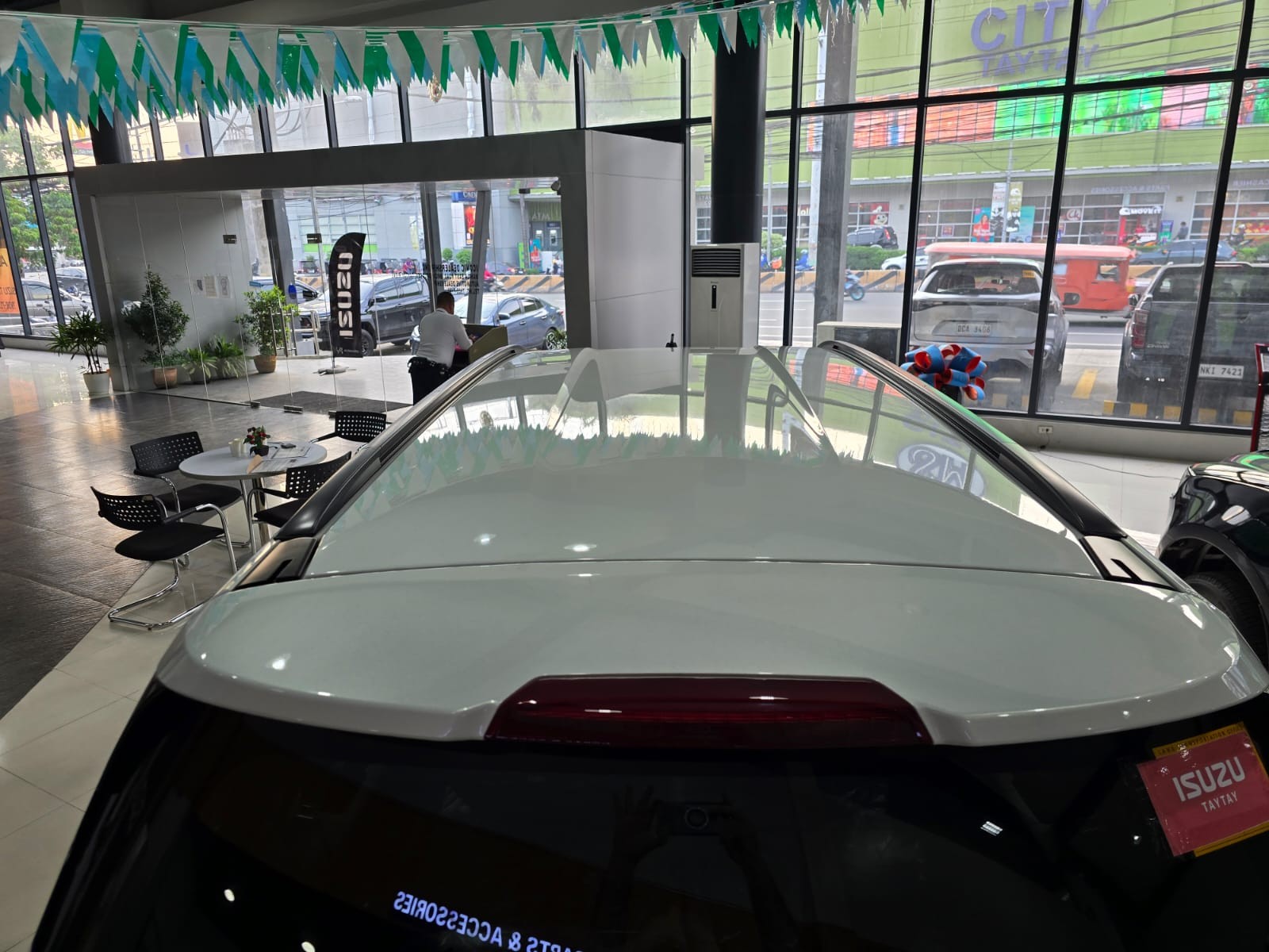 Used 1
                    ISUZU
                     for Sale Image