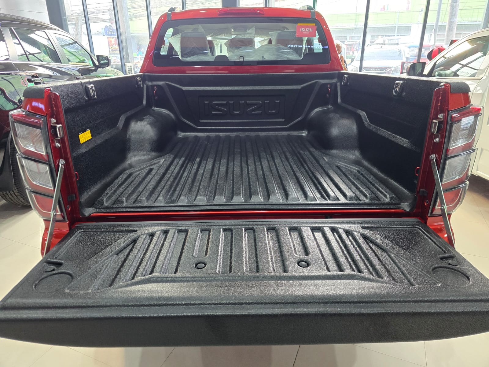 Used 1
                    ISUZU
                     for Sale Image