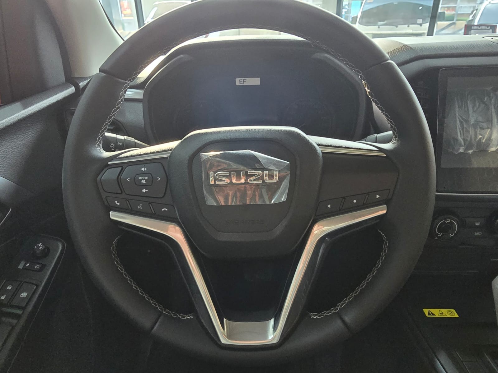 Used 1
                    ISUZU
                     for Sale Image