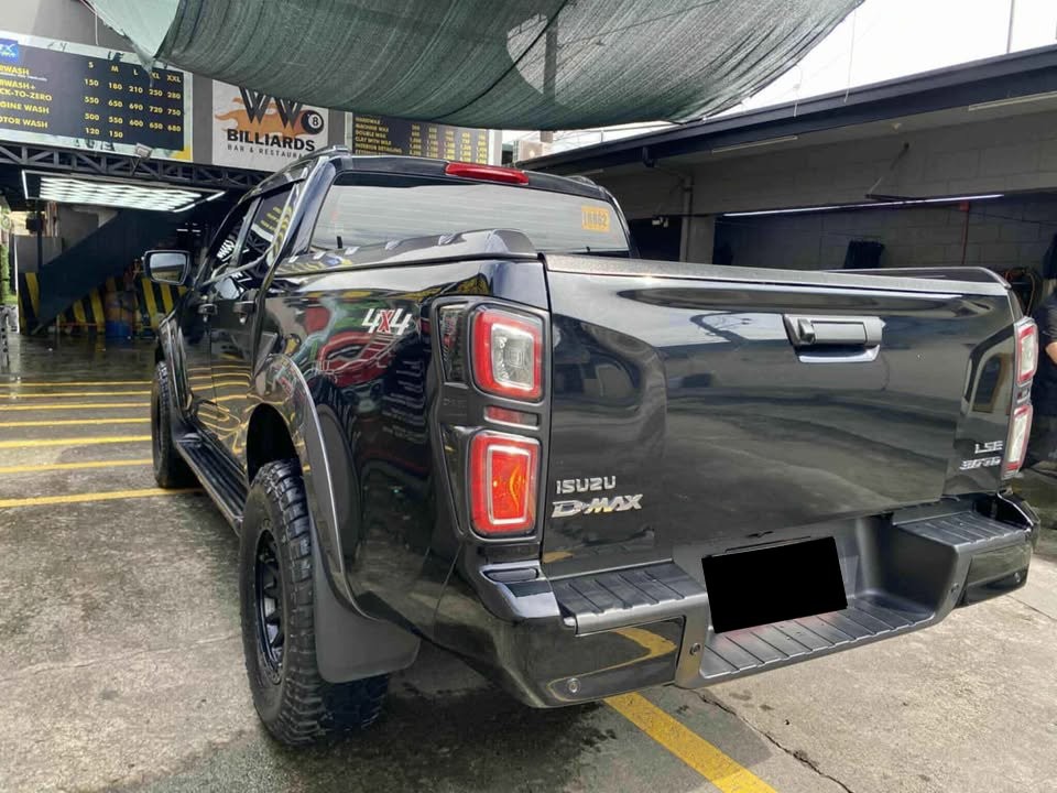 Used 1
                    ISUZU
                     for Sale Image