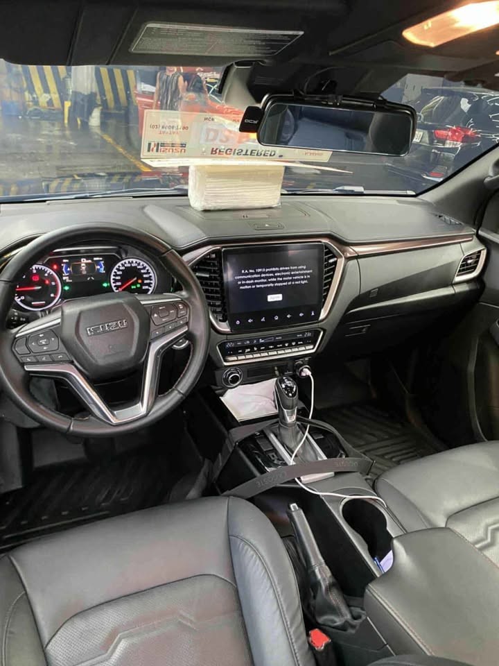 Used 1
                    ISUZU
                     for Sale Image