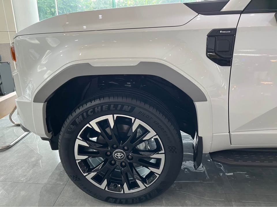 Used 1
                    TOYOTA
                     for Sale Image