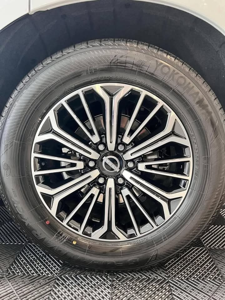 Used 1
                    NISSAN
                     for Sale Image