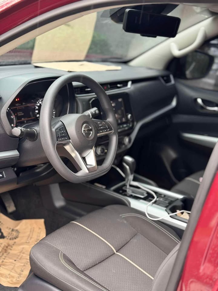 Used 1
                    NISSAN
                     for Sale Image