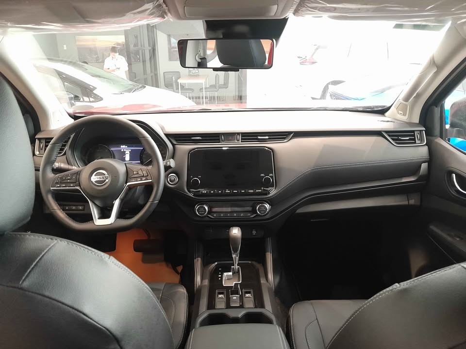 Used 1
                    NISSAN
                     for Sale Image