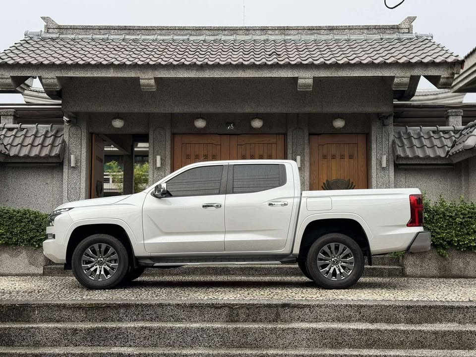 Used 1
                    MITSUBISHI
                     for Sale Image