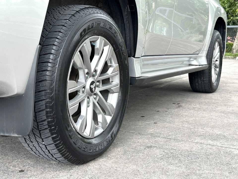 Used 1
                    MITSUBISHI
                     for Sale Image