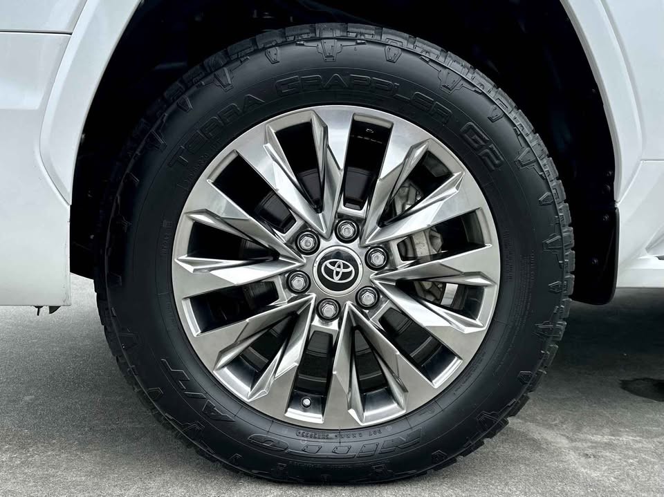 Used 1
                    TOYOTA
                     for Sale Image