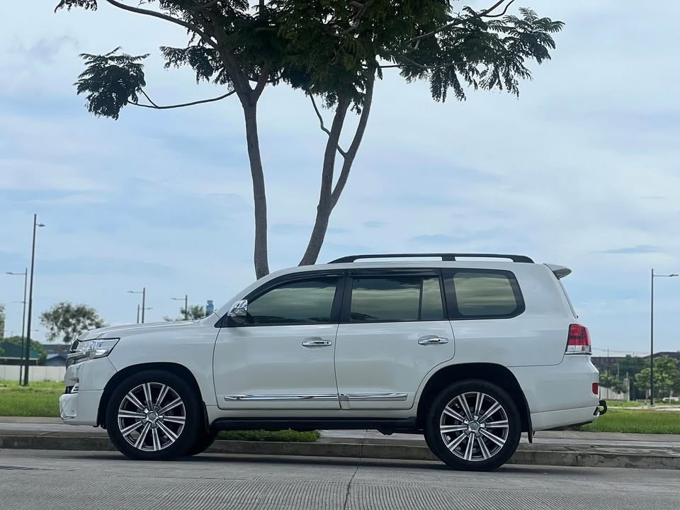 Used 1
                    TOYOTA
                     for Sale Image