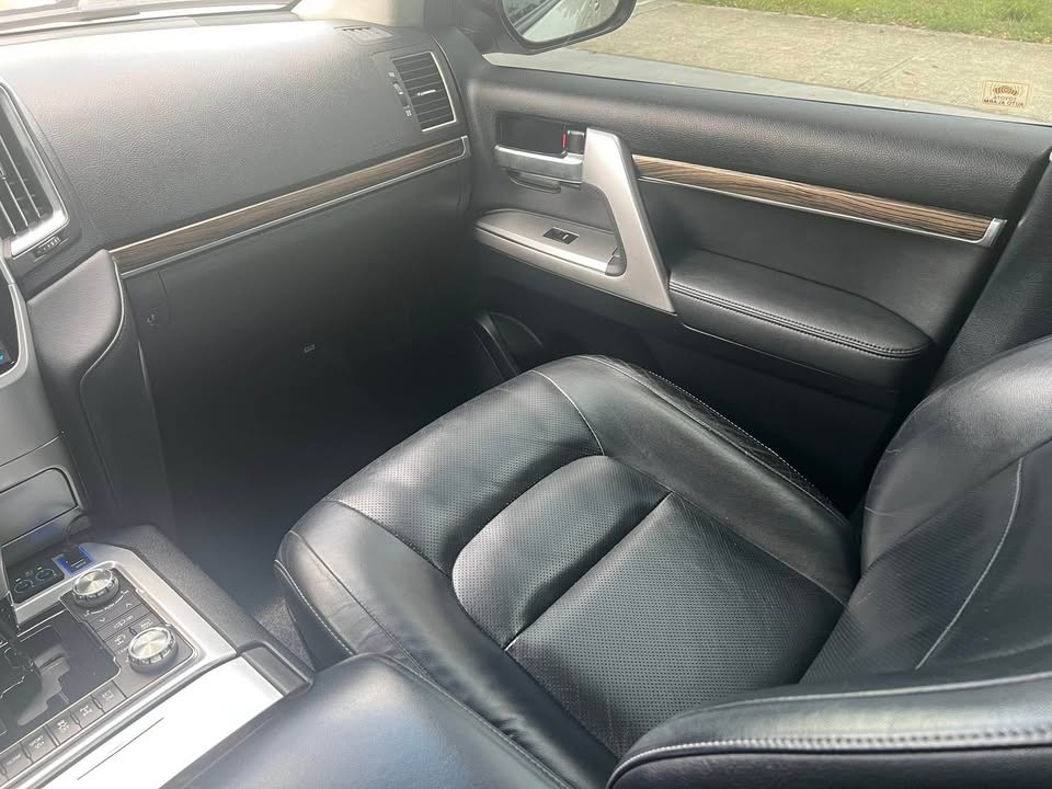 Used 1
                    TOYOTA
                     for Sale Image