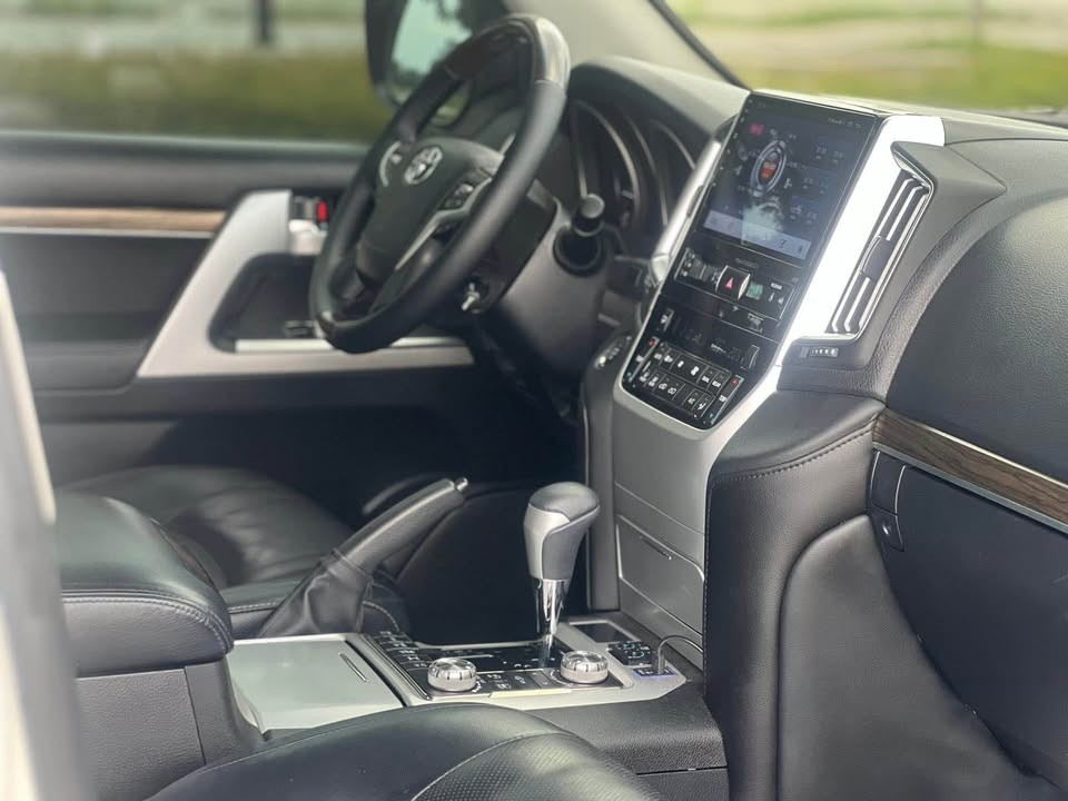 Used 1
                    TOYOTA
                     for Sale Image