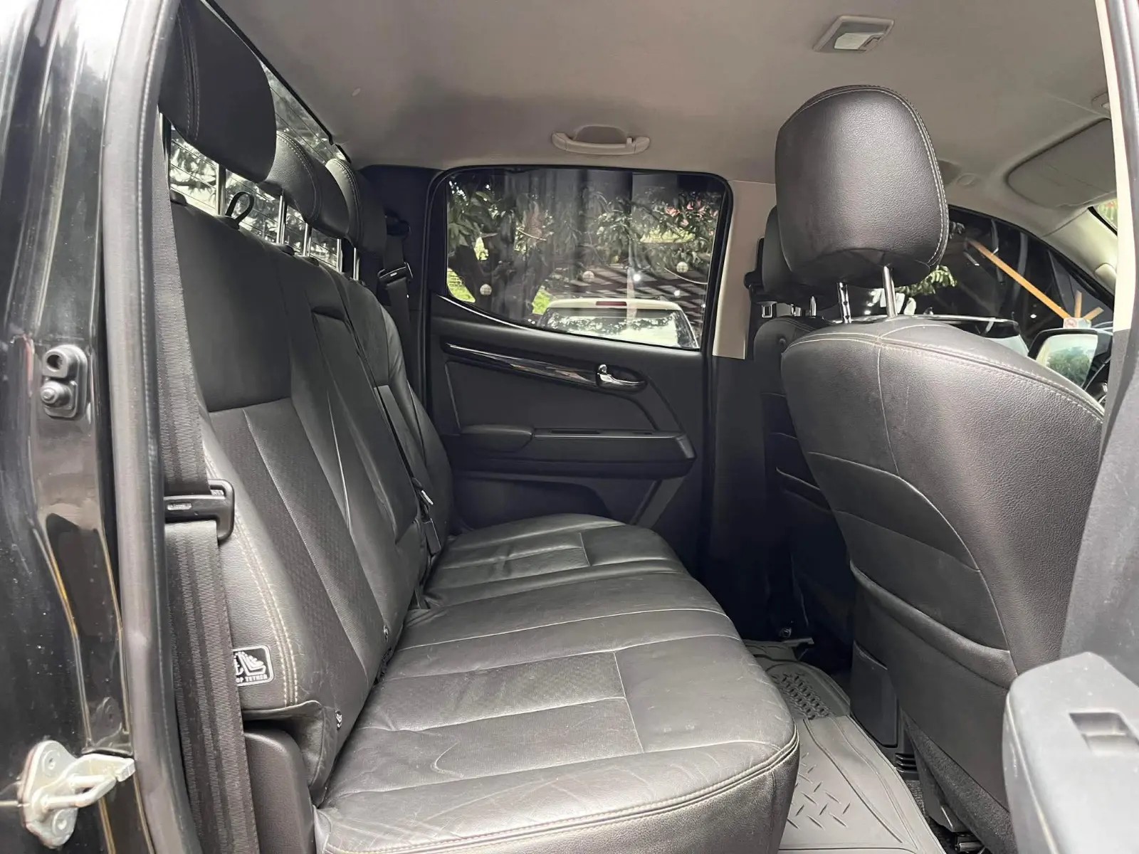 Used 1
                    ISUZU
                     for Sale Image