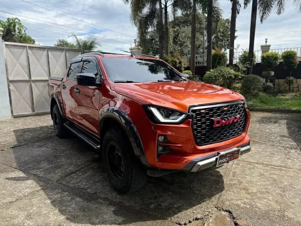 Used 1
                    ISUZU
                     for Sale Image