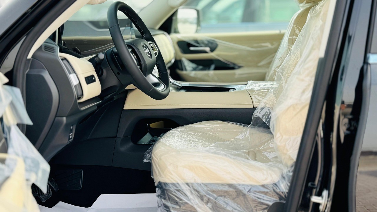 Used 1
                    NISSAN
                     for Sale Image