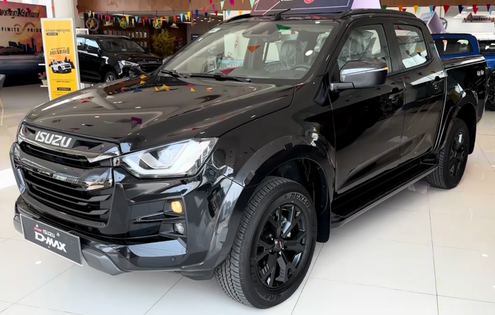 Used 2
                    ISUZU
                     for Sale Image