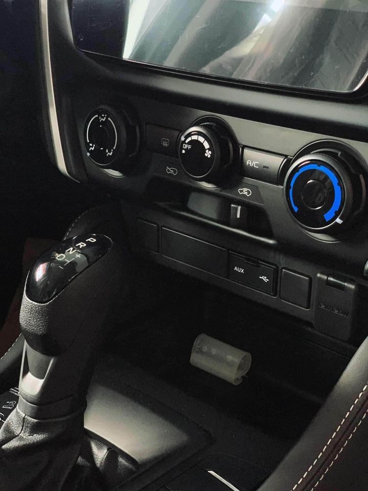 Used 1
                    ISUZU
                     for Sale Image