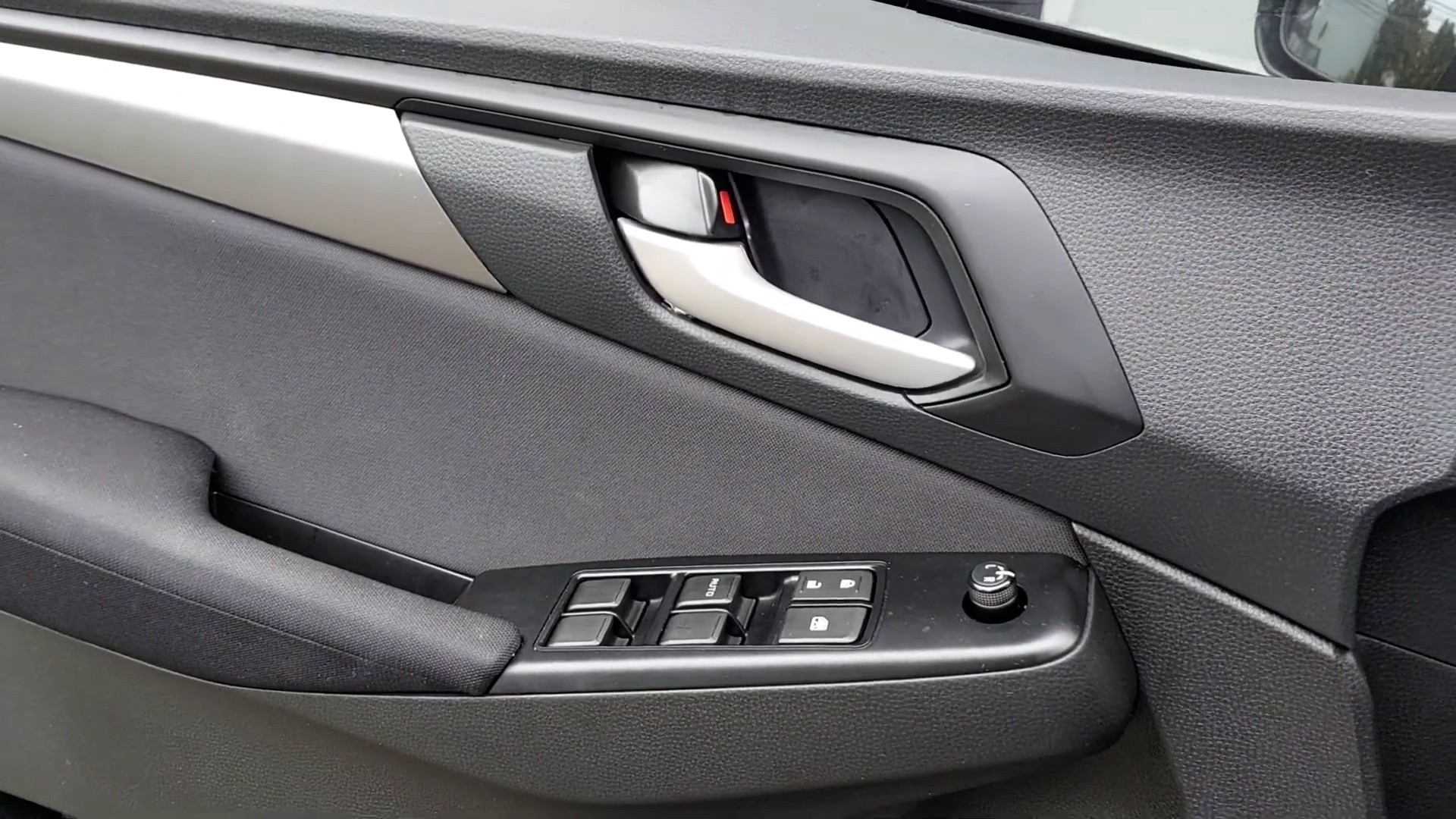 Used 1
                    ISUZU
                     for Sale Image