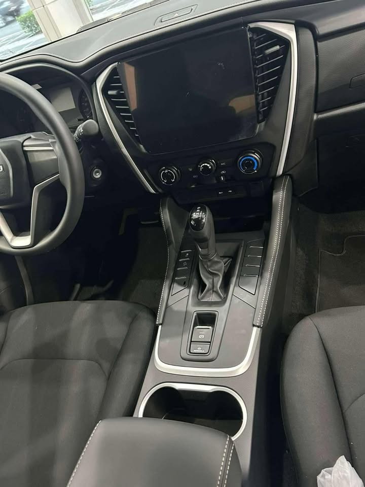 Used 1
                    ISUZU
                     for Sale Image