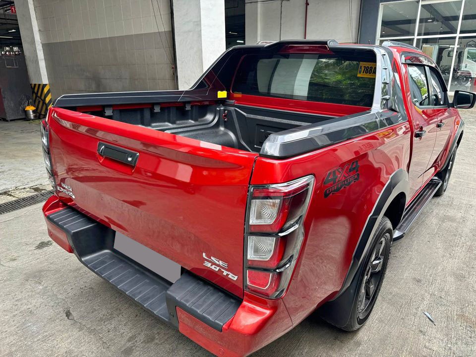 Used 1
                    ISUZU
                     for Sale Image