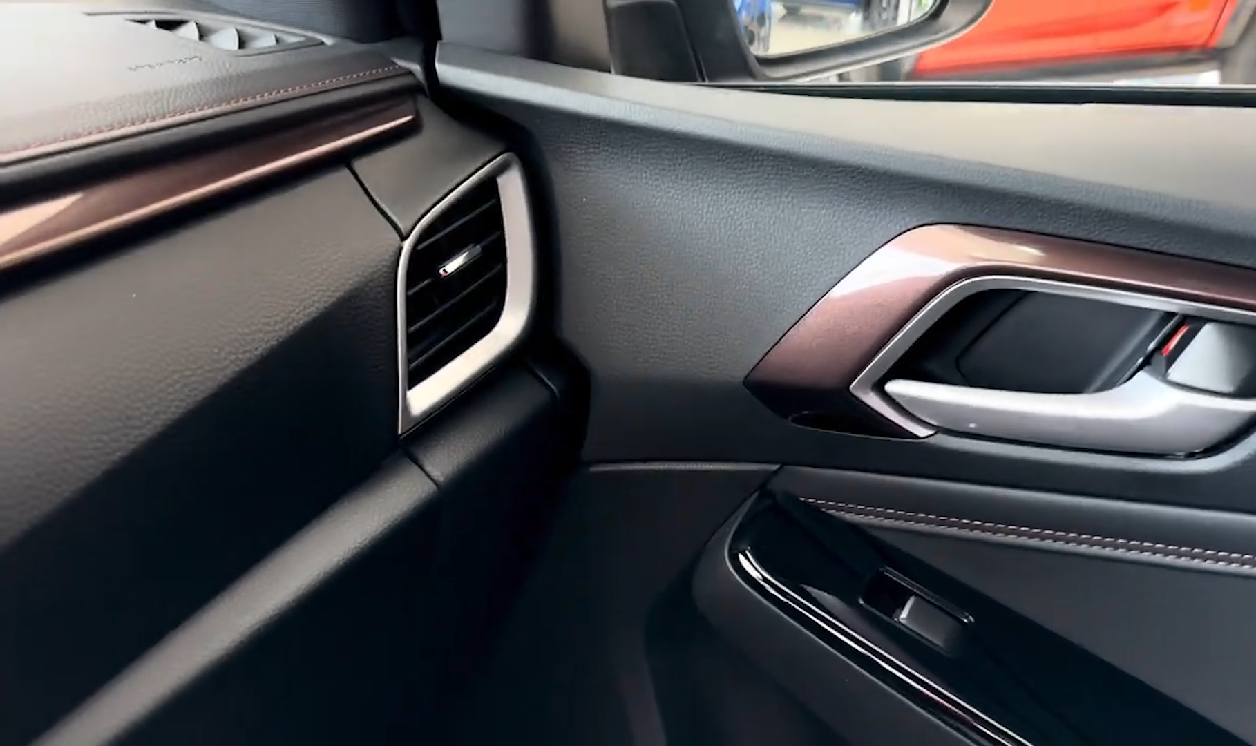 Used 1
                    ISUZU
                     for Sale Image