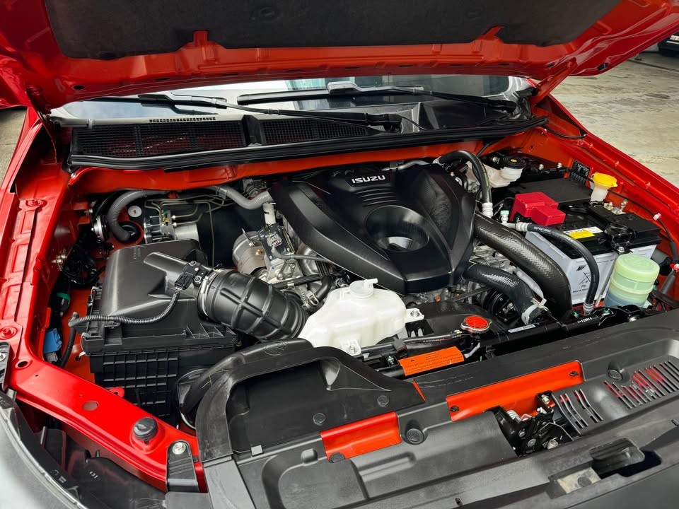 Used 1
                    ISUZU
                     for Sale Image