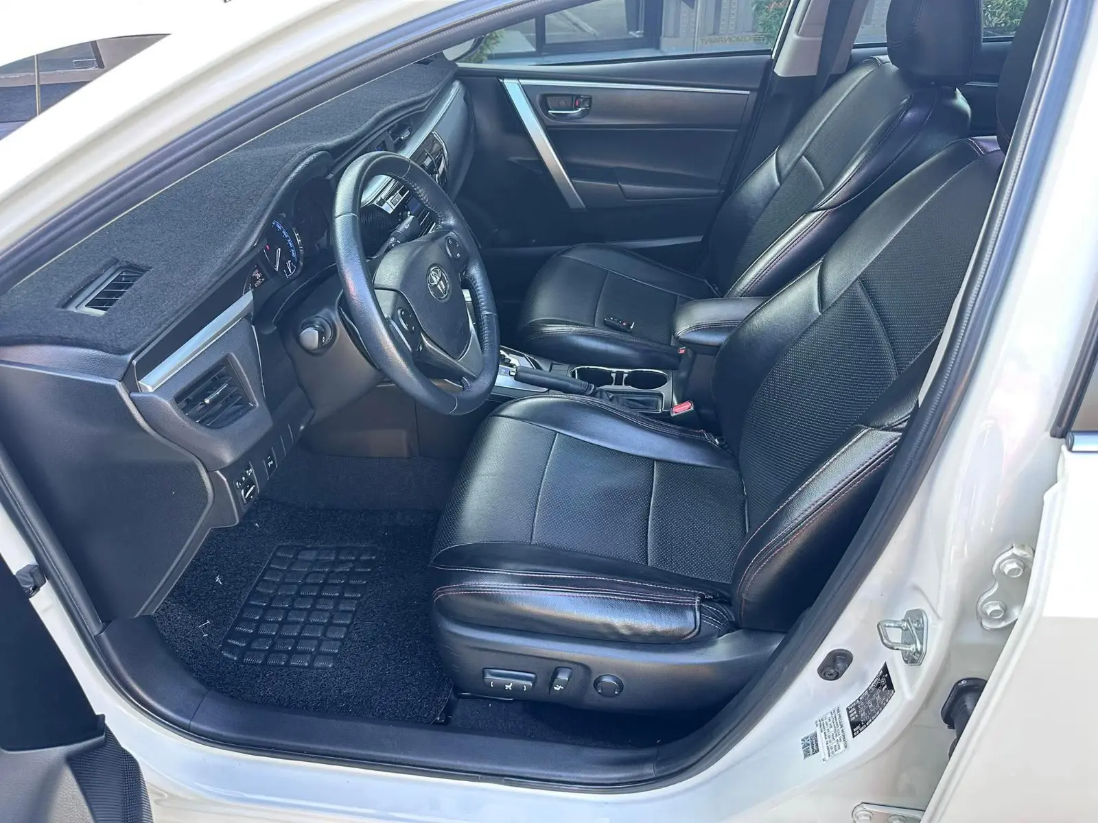 Used 1
                    TOYOTA
                     for Sale Image