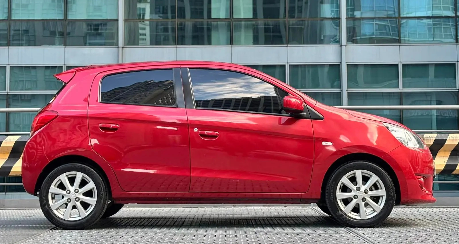 Used 1
                    MITSUBISHI
                     for Sale Image