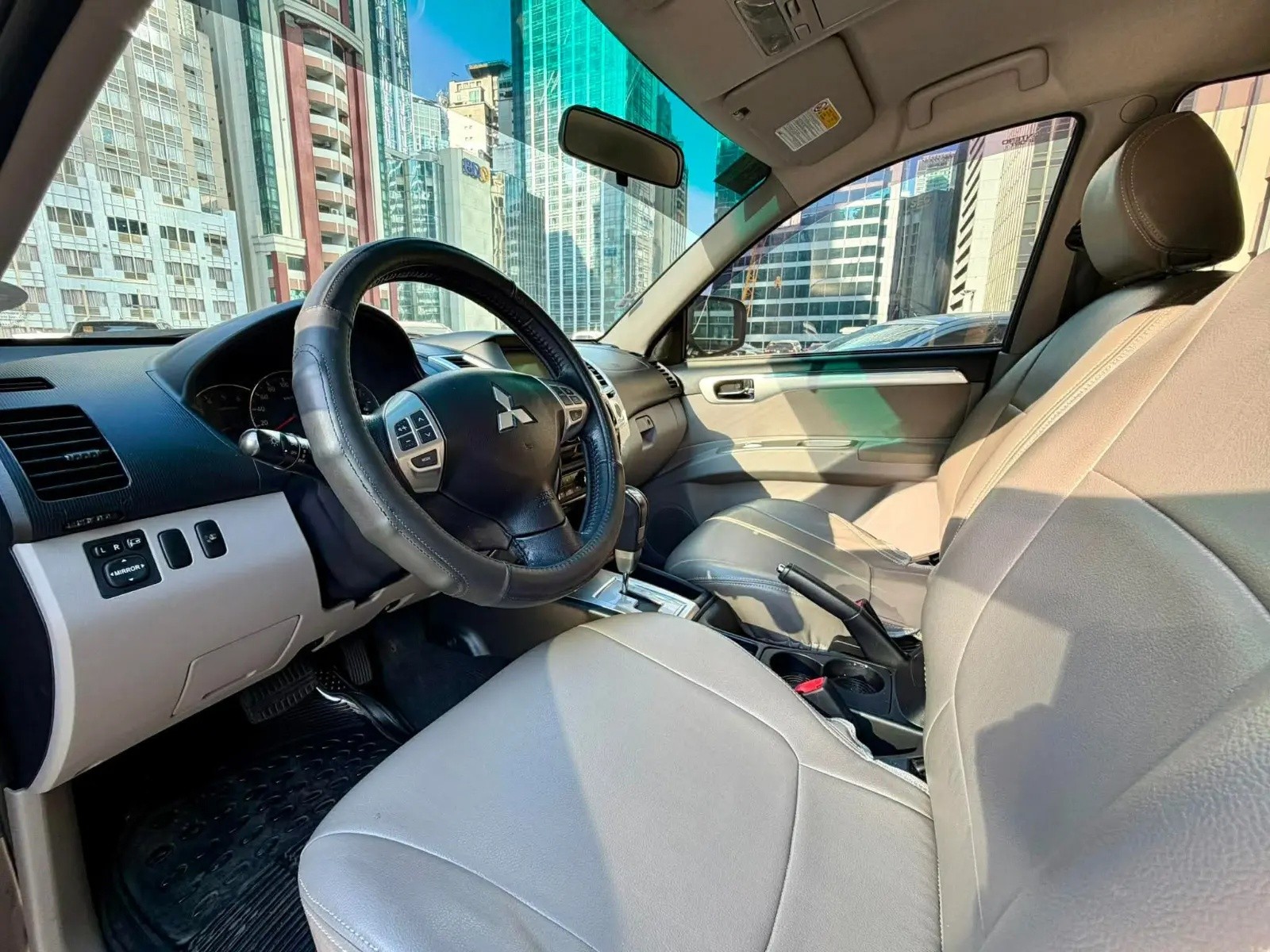 Used 1
                    MITSUBISHI
                     for Sale Image