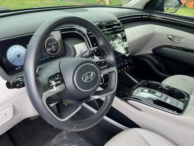 Used 
                    HYUNDAI
                     for Sale Image