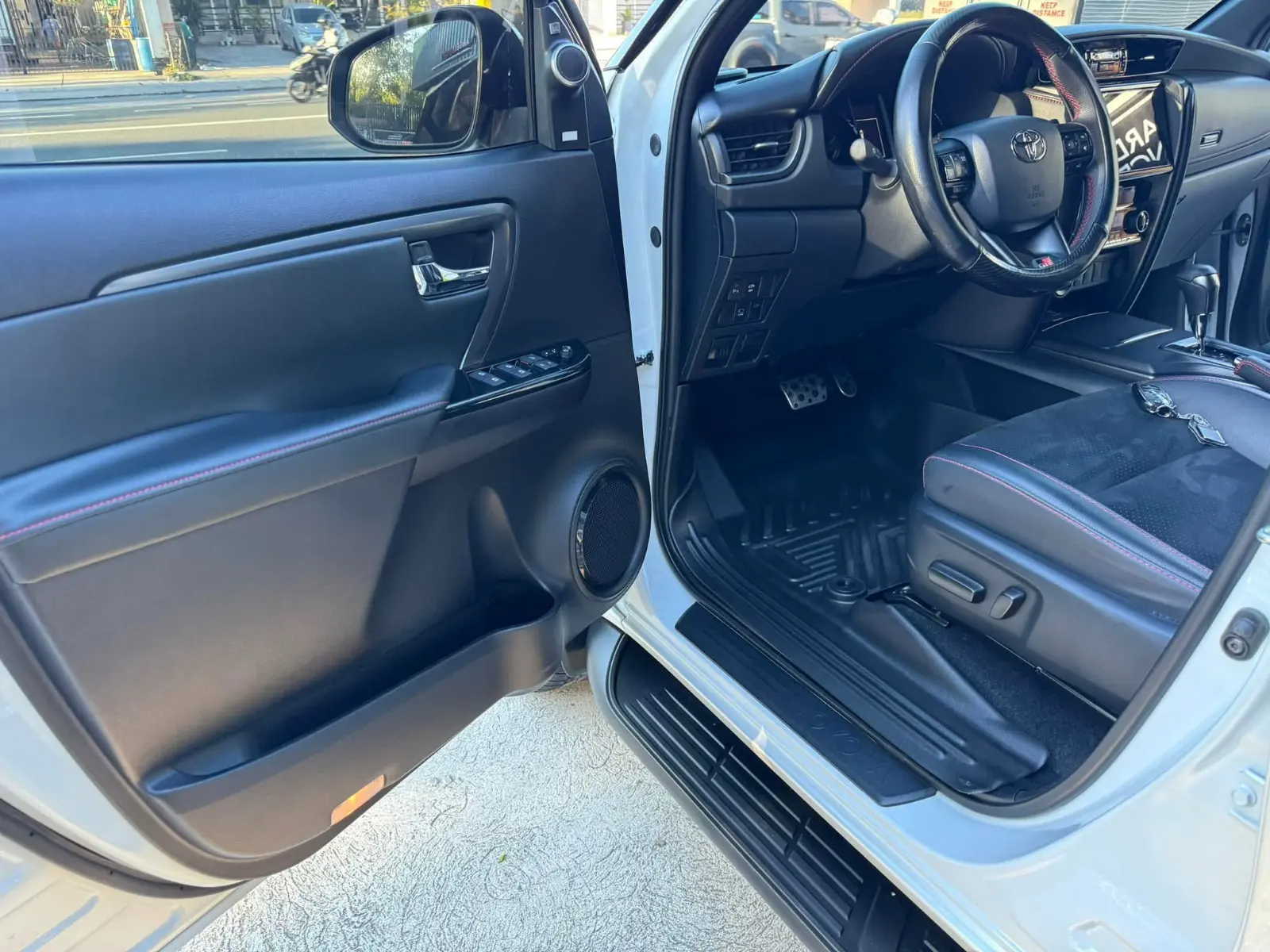 Used 1
                    TOYOTA
                     for Sale Image