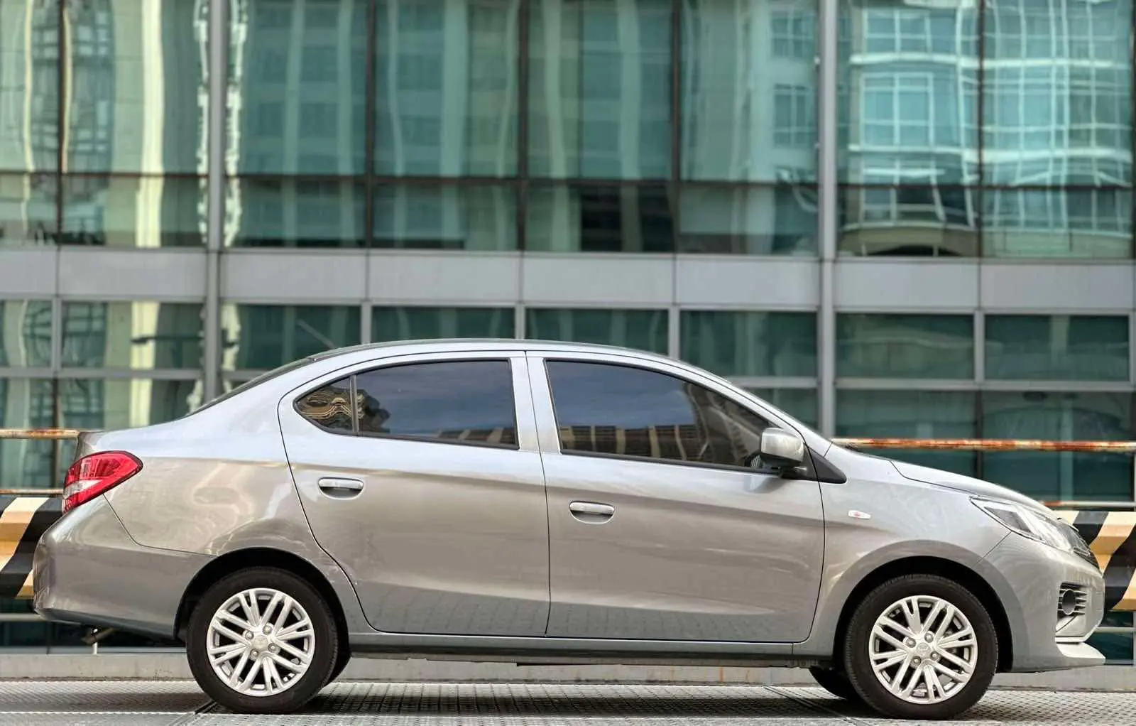 Used 1
                    MITSUBISHI
                     for Sale Image