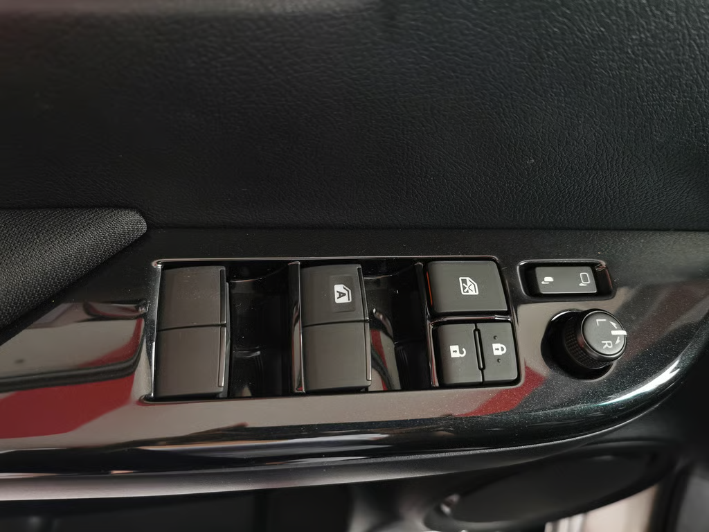 Used 1
                    TOYOTA
                     for Sale Image