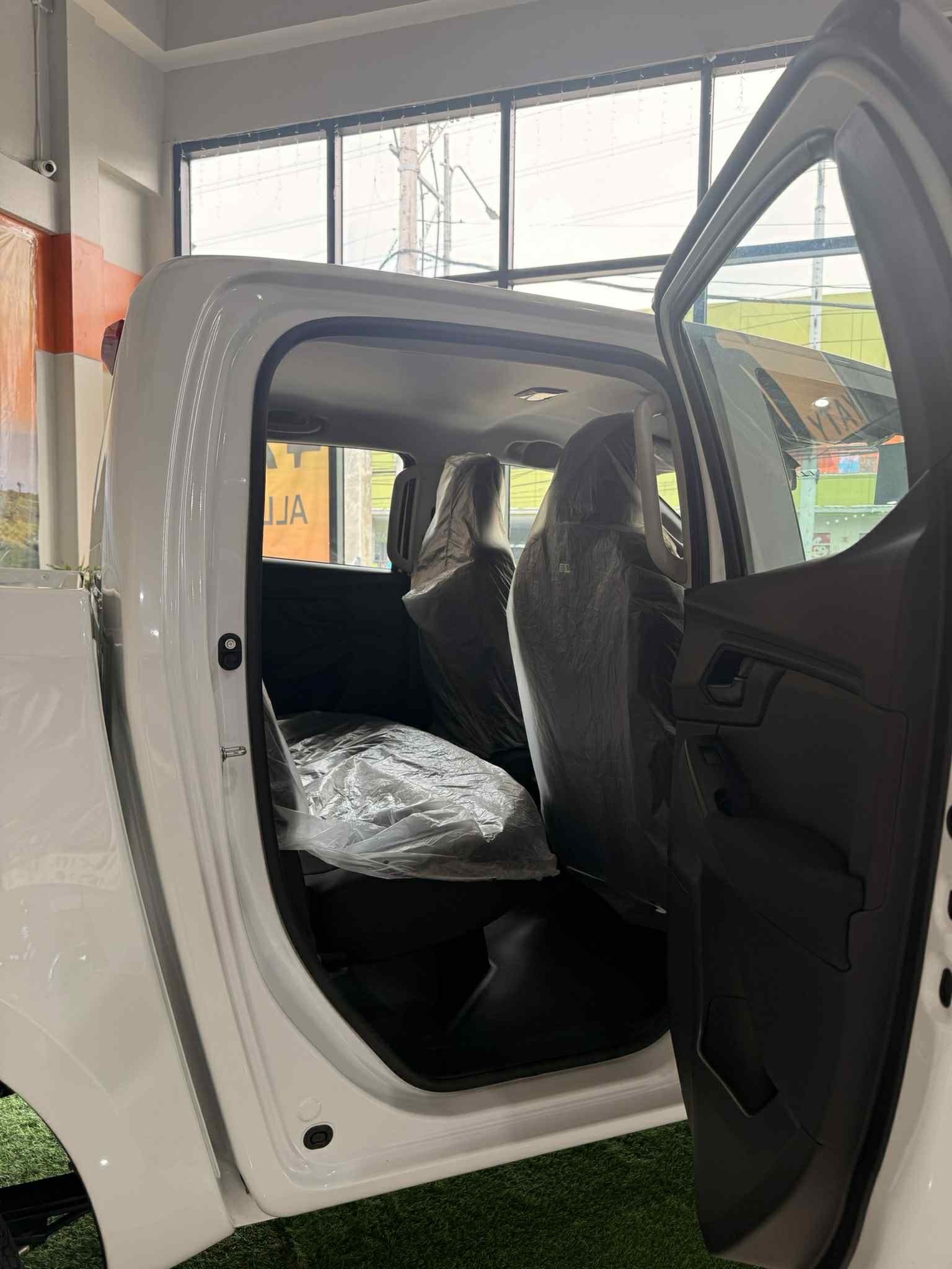 Used 1
                    ISUZU
                     for Sale Image