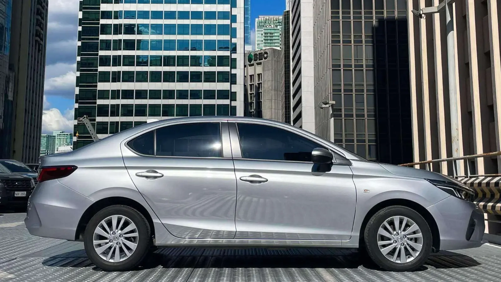 Used 1
                    HONDA
                     for Sale Image