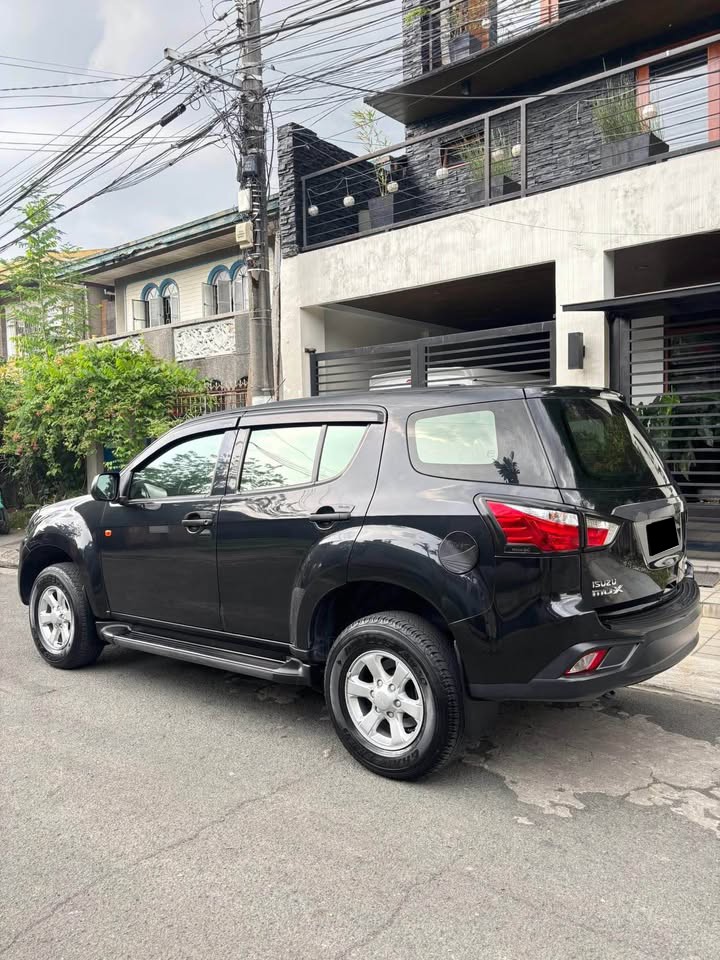 Used 1
                    ISUZU
                     for Sale Image