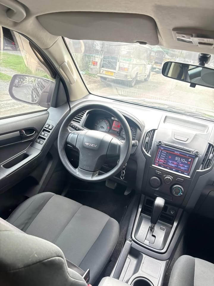 Used 1
                    ISUZU
                     for Sale Image