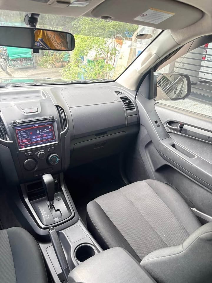 Used 1
                    ISUZU
                     for Sale Image