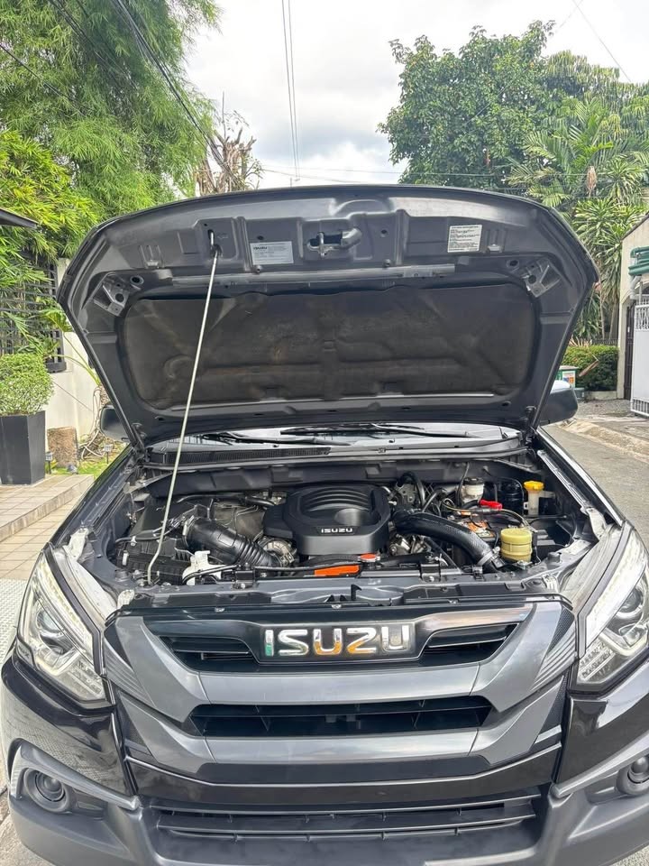 Used 1
                    ISUZU
                     for Sale Image