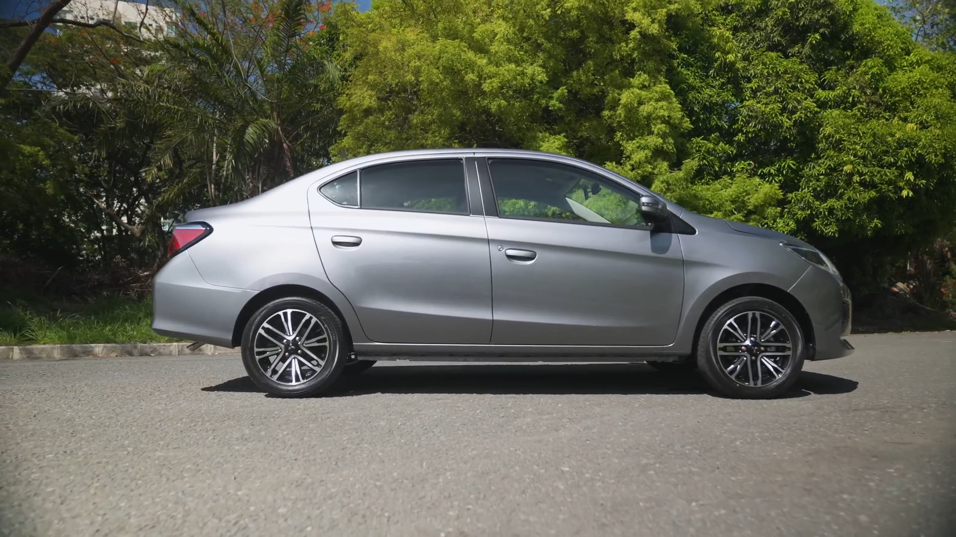 Used 1
                    MITSUBISHI
                     for Sale Image