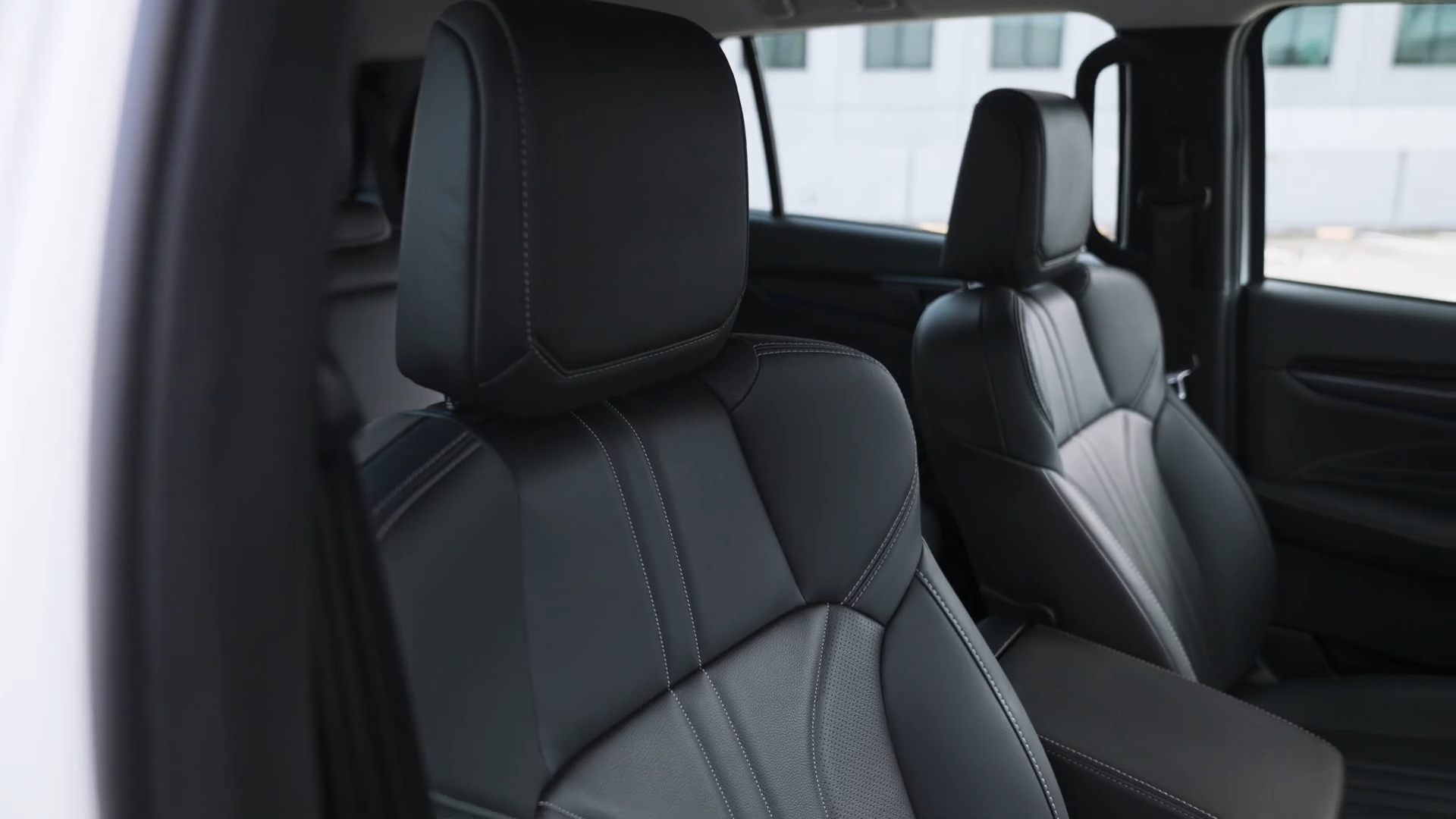 Used 1
                    ISUZU
                     for Sale Image