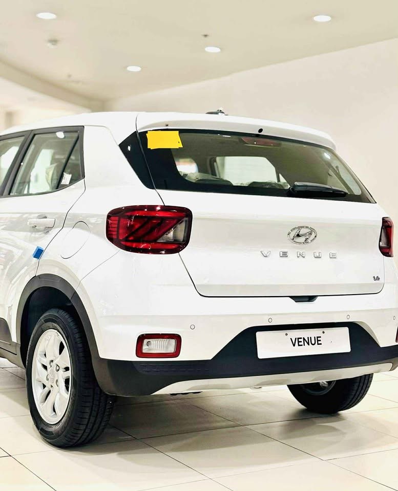 Used 1
                    HYUNDAI
                     for Sale Image