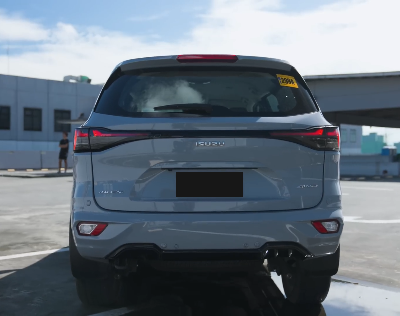 Used 1
                    ISUZU
                     for Sale Image