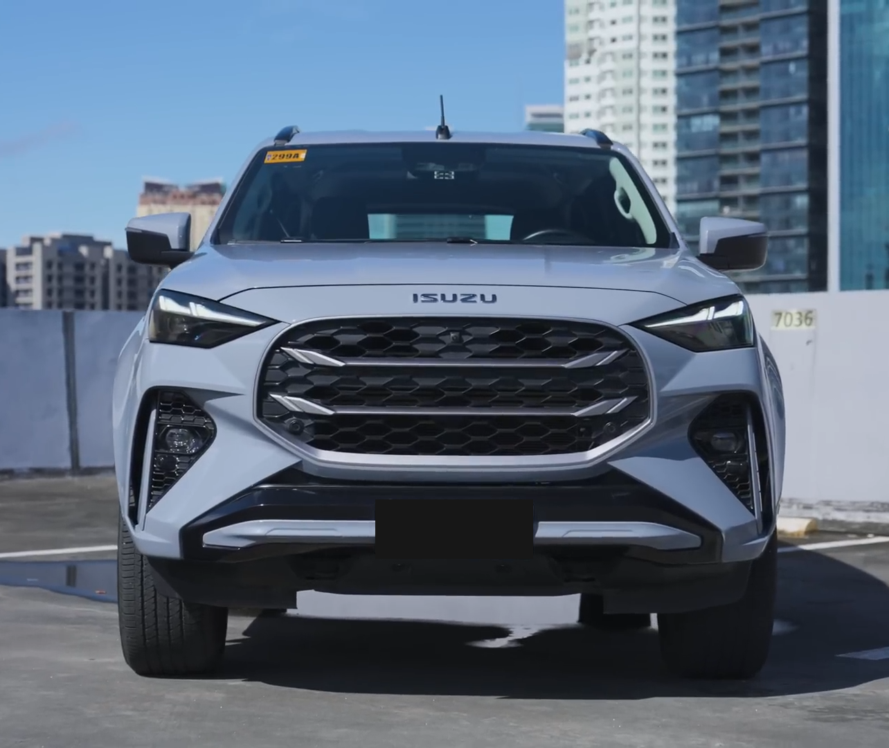 Used 1
                    ISUZU
                     for Sale Image