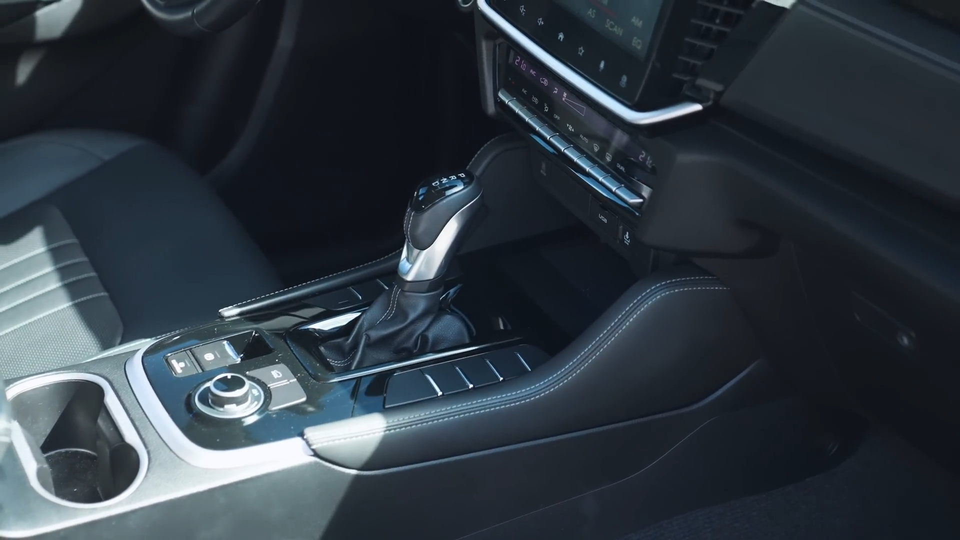 Used 1
                    ISUZU
                     for Sale Image